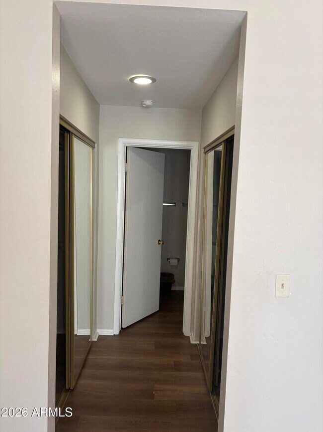 Building Photo - 930 N Mesa Dr