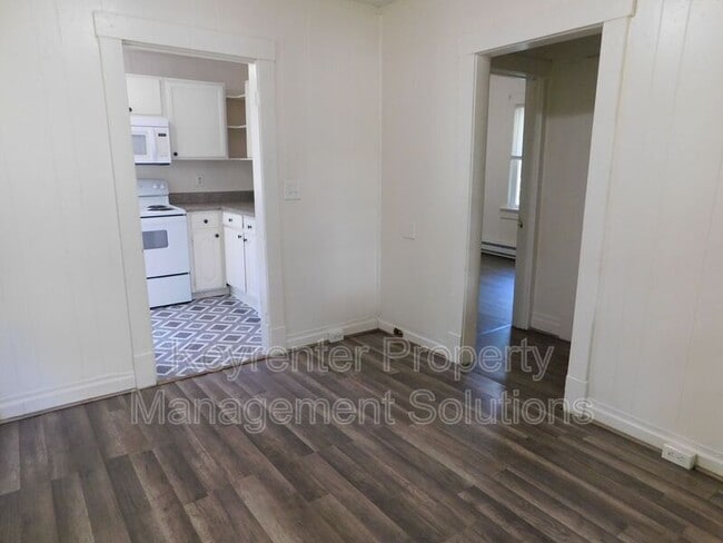 Building Photo - 202 Wilson Ave
