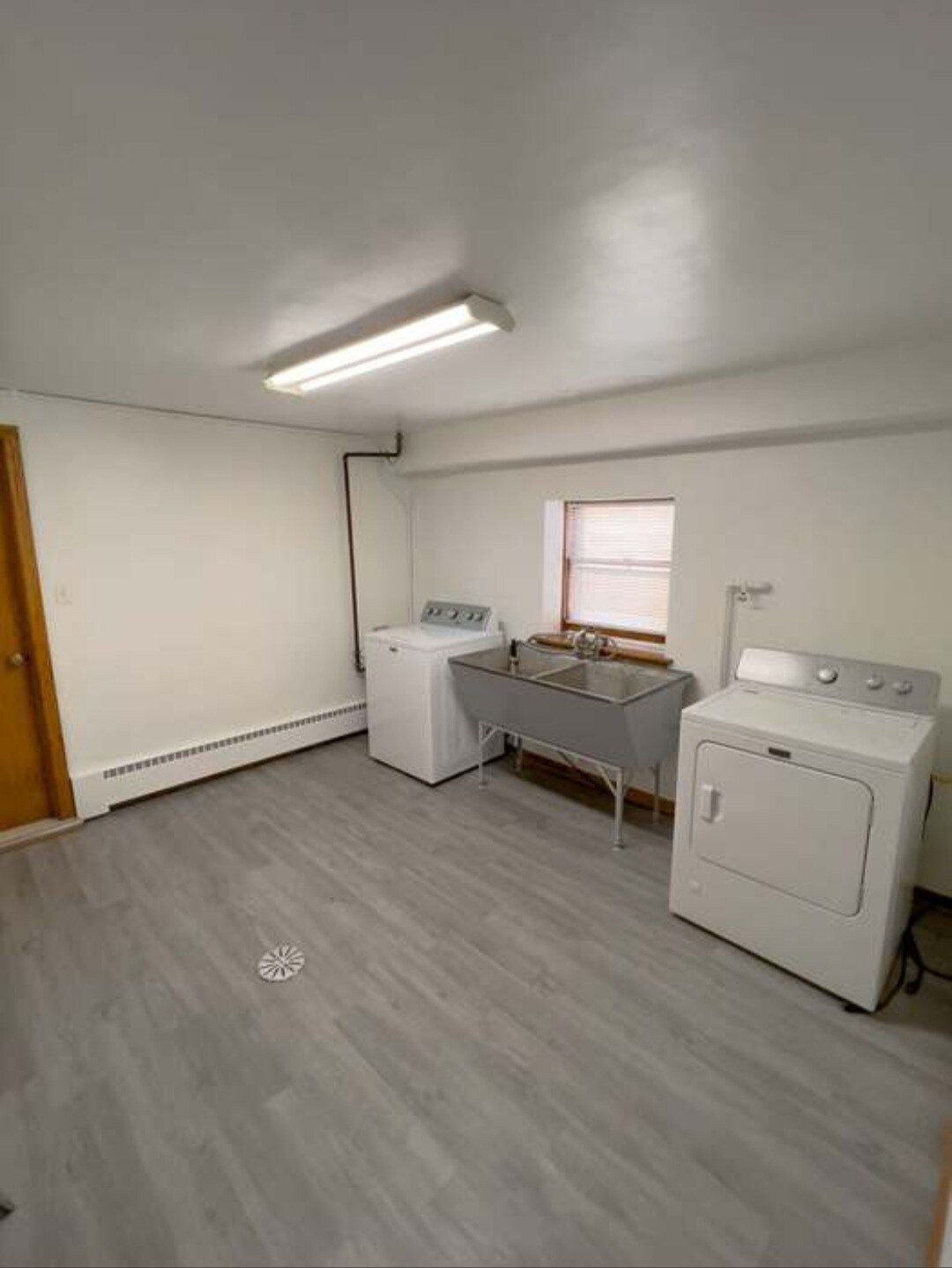 Building Photo - 3602 Clarence Ave
