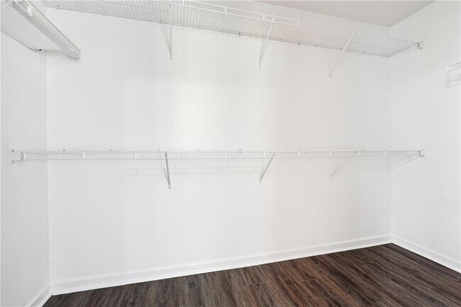 Building Photo - 464 Simonton Oak Ln SE