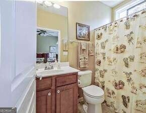 Building Photo - 232 Begonia Ct