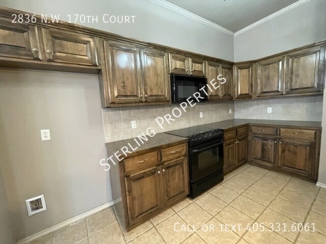 Building Photo - 2836 NW 170th Ct