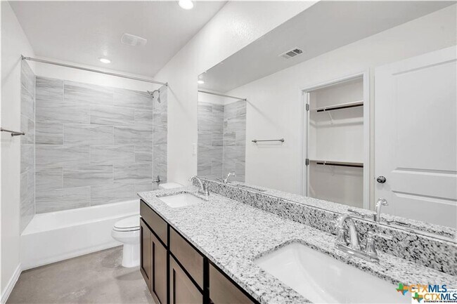 Building Photo - 1210 Lehmann Dr