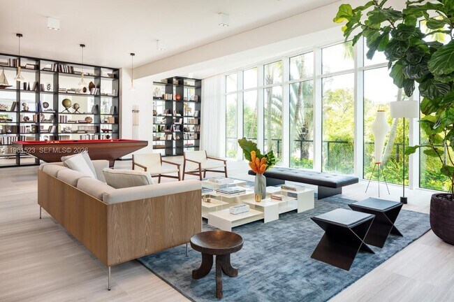 Building Photo - 4701 Meridian Ave