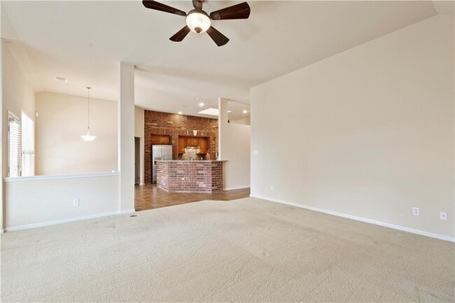 Building Photo - 2405 Speidel Dr
