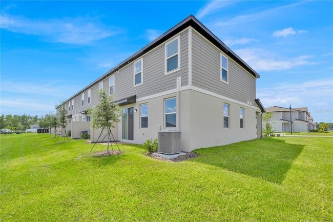 Building Photo - 16382 Bird of Paradise Ave