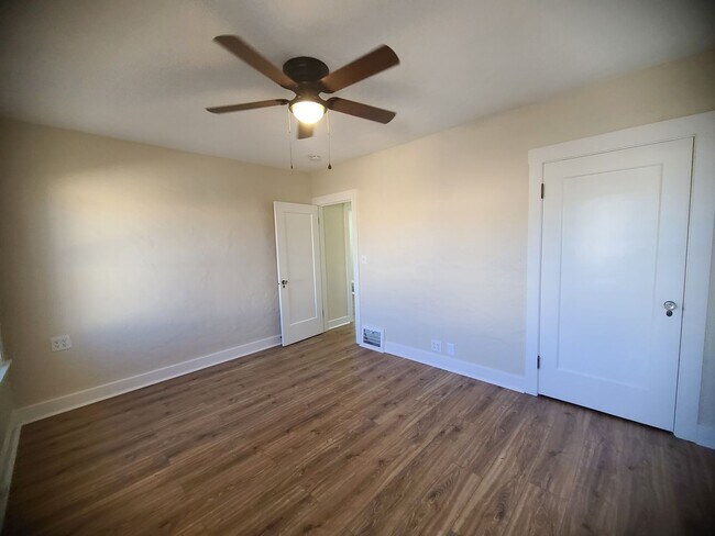 Building Photo - Action Properties R.E.S. Inc offering Central Roseville 2 Bed, 1bath  Carport Parking, Large yard...