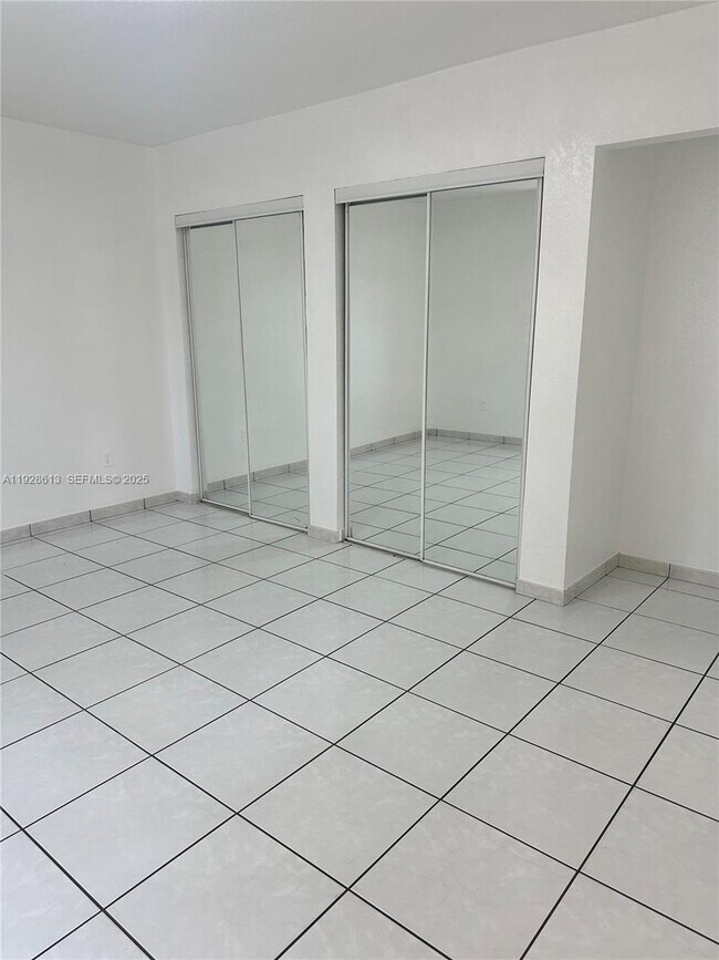 Building Photo - 12500 SW 251st Terrace