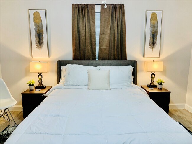 Building Photo - 411 Ulrich St