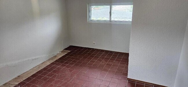 Building Photo - 5927 Moonmist Dr