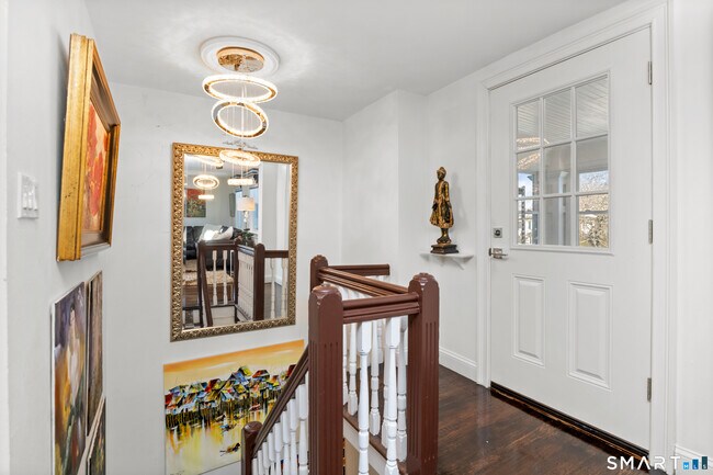 Building Photo - 1701 Boulevard