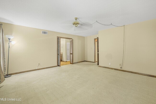 Building Photo - 4409 Shadow Wood Cir