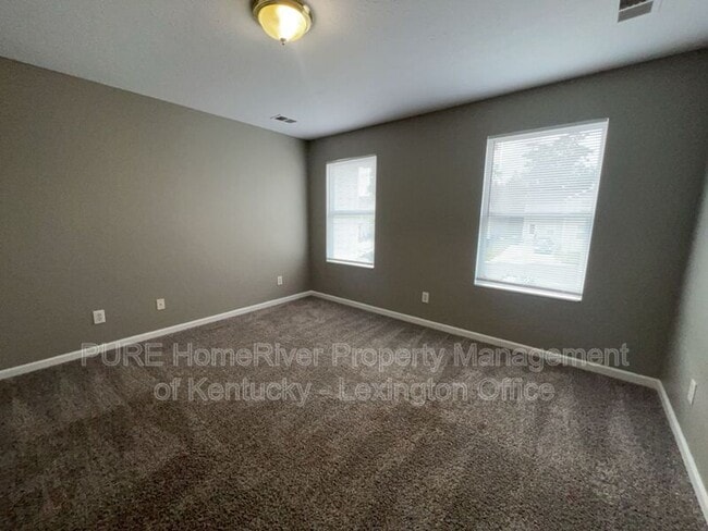 Building Photo - 226 Mousas Way