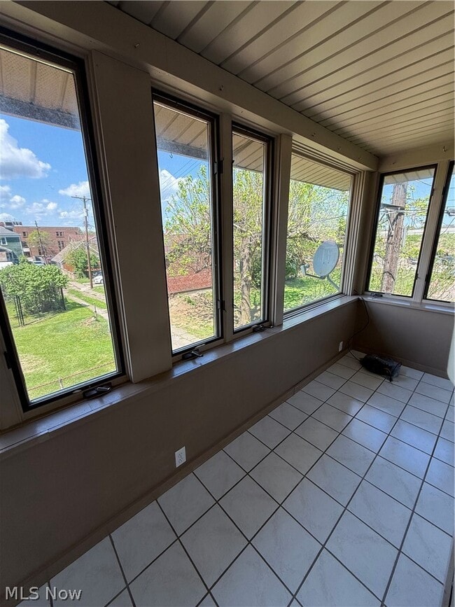 Building Photo - 809 Shinnick St