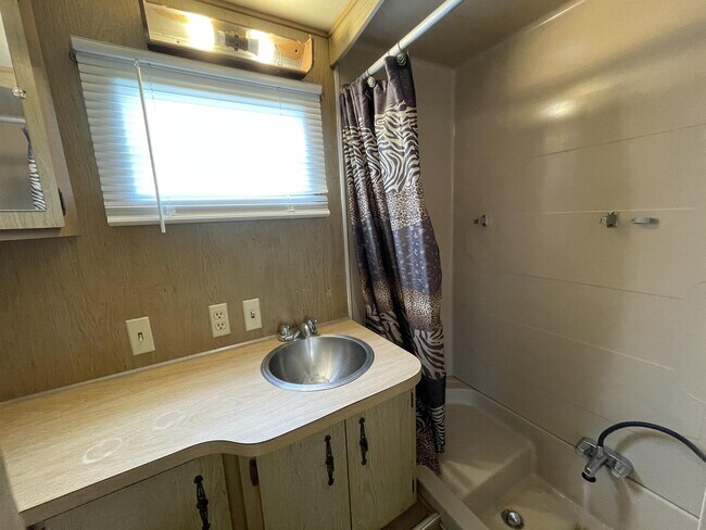 Building Photo - 30346 FL-78