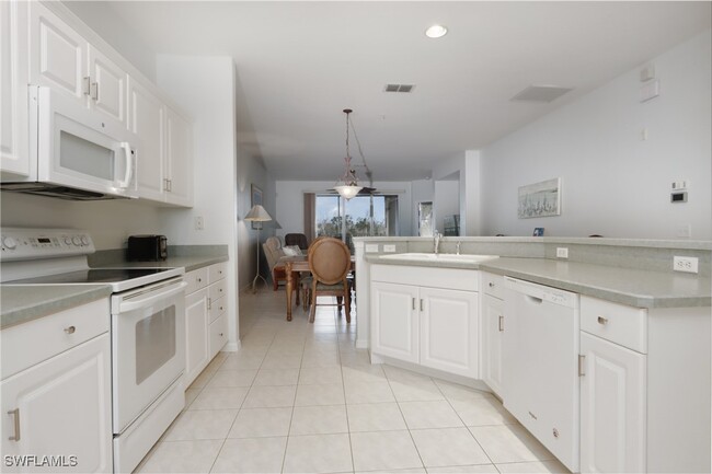 Building Photo - 20031 Sanibel View Cir