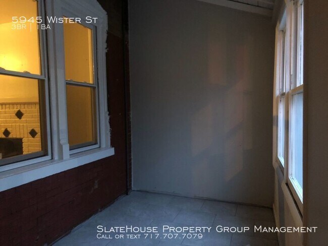 Building Photo - 3 Bedroom 1 Bath Home Near Lasalle