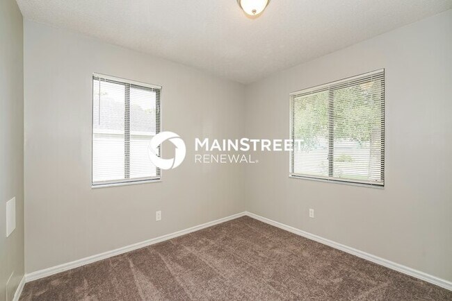 Building Photo - 3 Bedroom Pet-Friendly Home in ORMOND BEACH, FL with Main Street Renewal