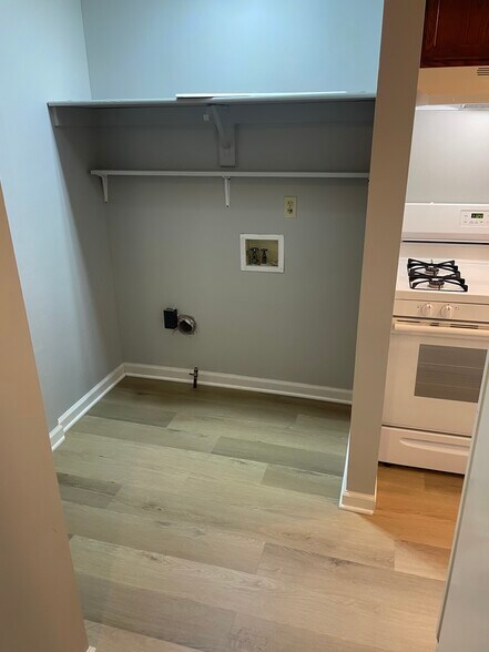 Building Photo - 630 Eugene Ct