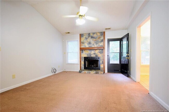 Building Photo - 6475 Applewhite Rd