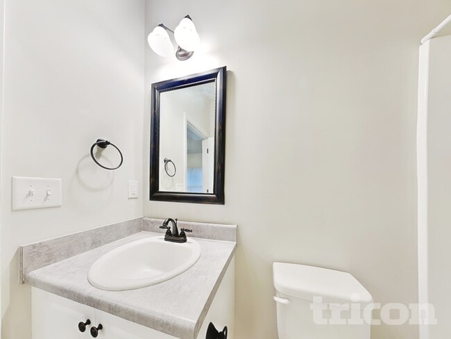 Building Photo - 124 Swinton Pond Rd