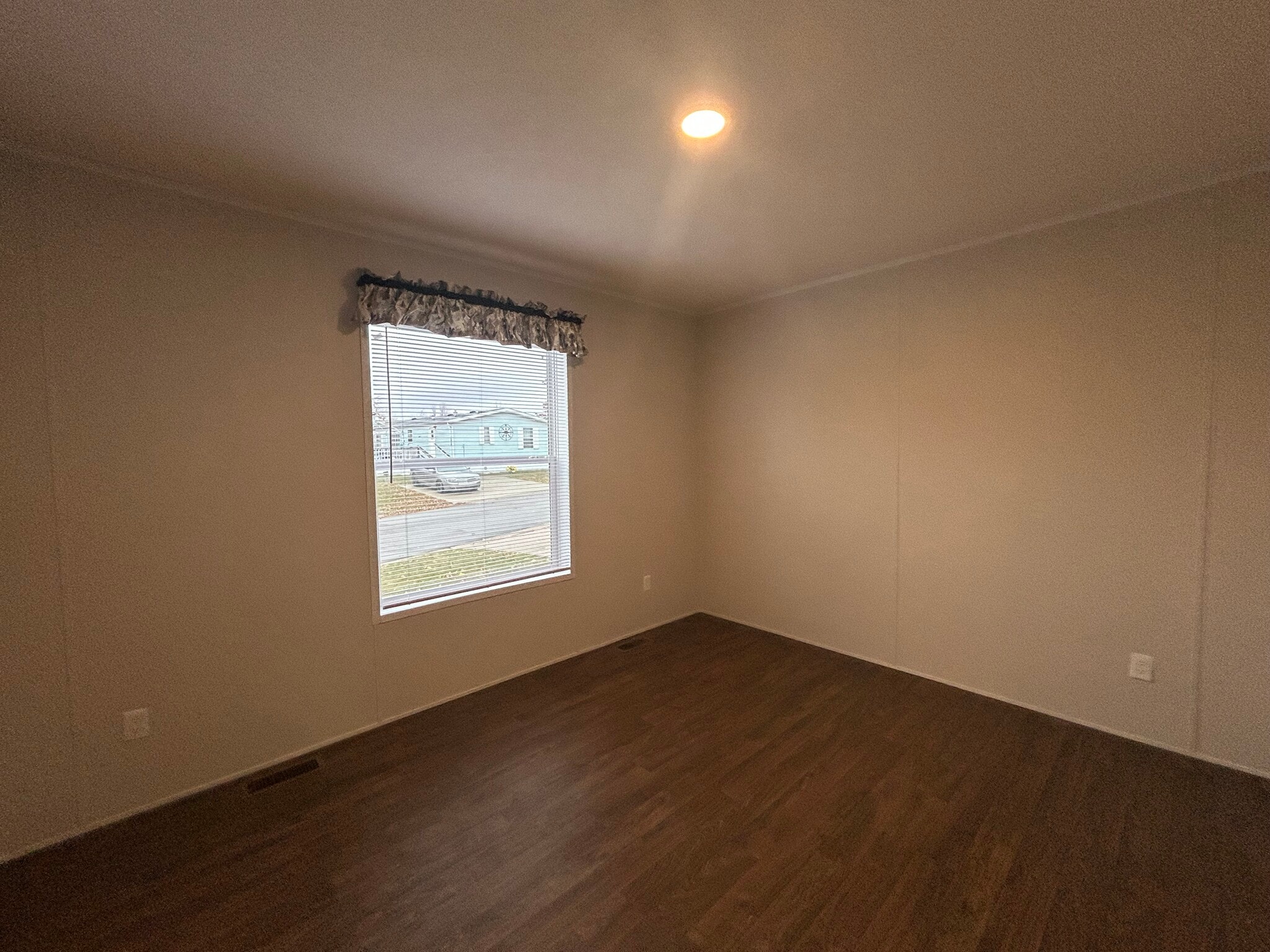 Building Photo - 2361 Oakgrove Dr