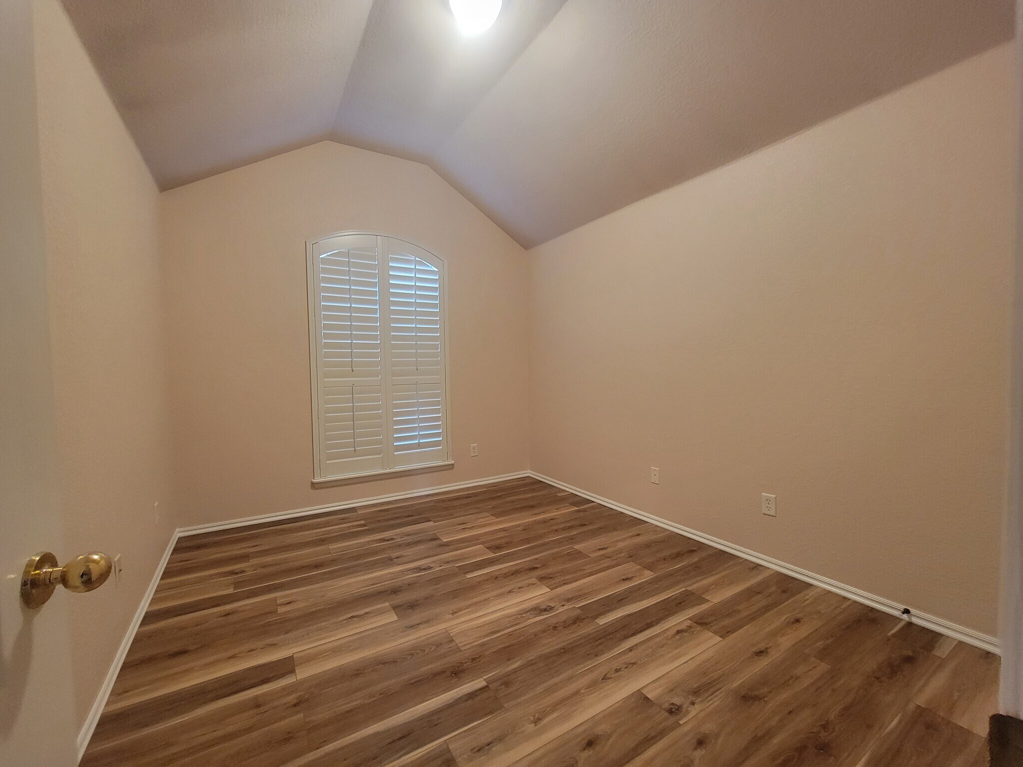 Building Photo - 4608 Midway Dr