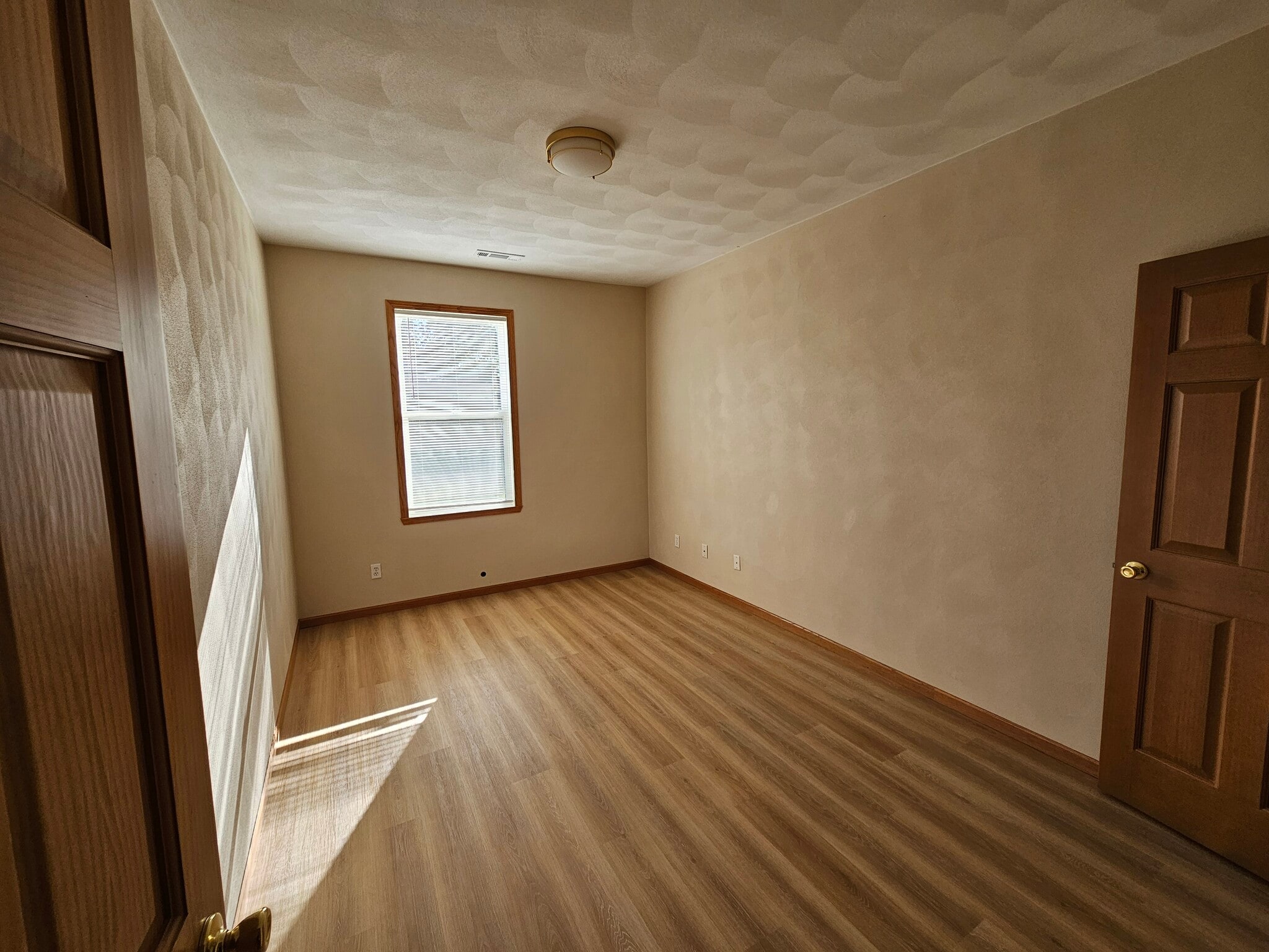 Building Photo - 10296 Metalmark Ln