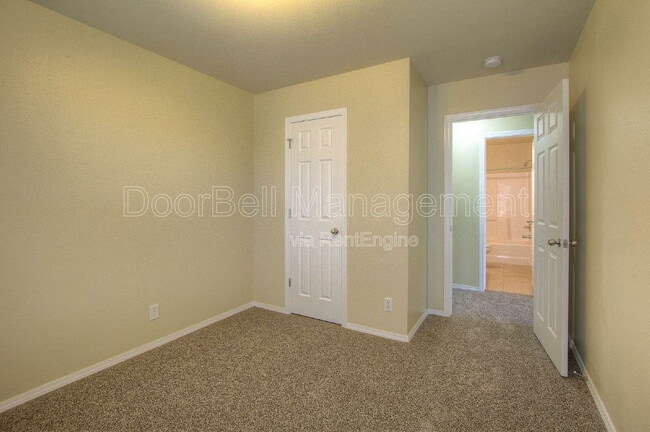 Building Photo - 5712 N 34th St