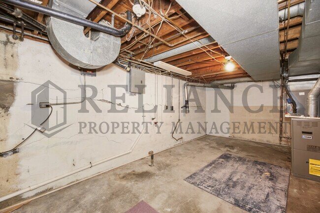 Building Photo - 737 S Lorraine Ave