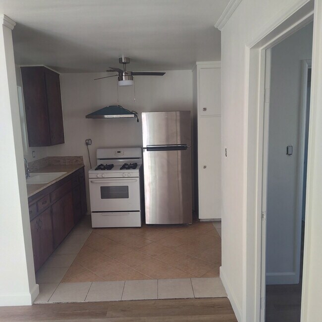 Building Photo - 1249 Franklin St