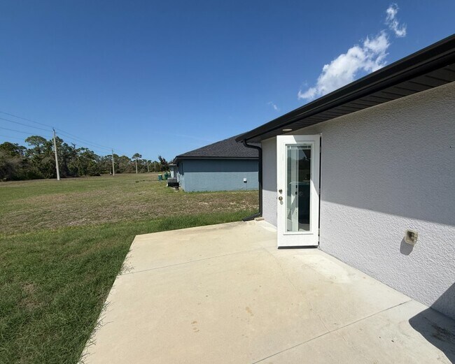 Building Photo - 113 Boundary Blvd