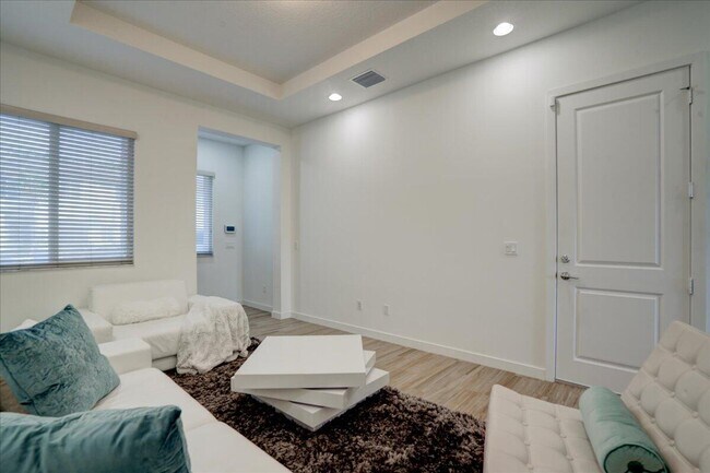 Building Photo - 1451 Pioneer Way