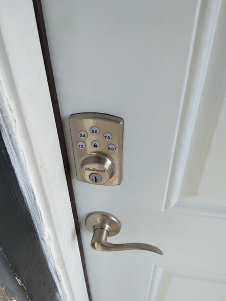 Building Photo - 2541 Myrtle Ave