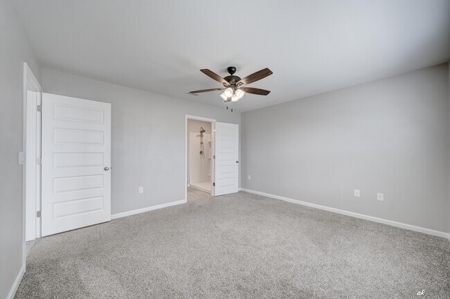 Building Photo - 5028 Rivergrass Dr