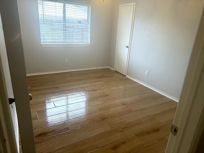Building Photo - 12239 Kleinmeadow Dr