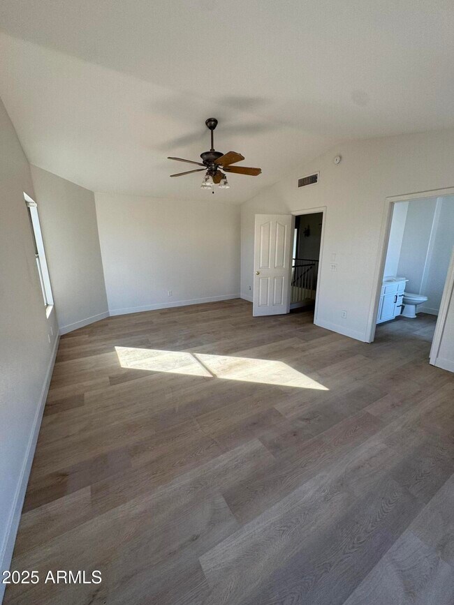 Building Photo - 4626 E Weaver Rd