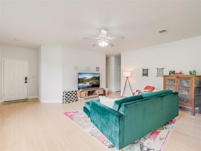 Building Photo - 6313 Ken Caryl Dr