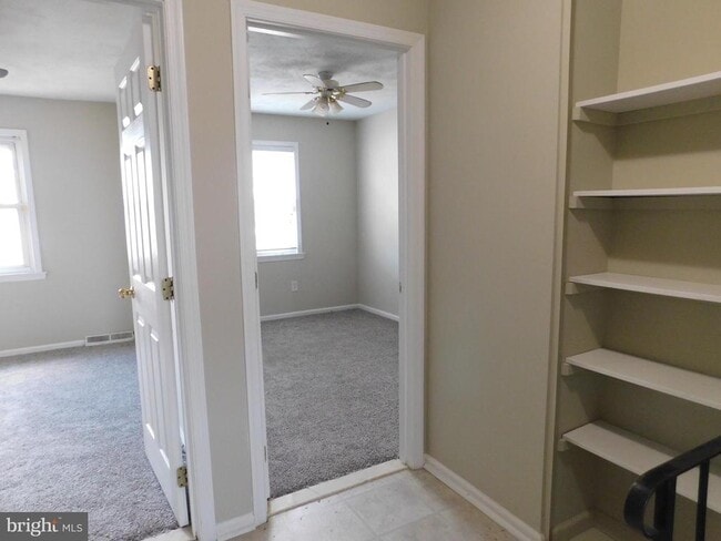 Building Photo - 221 E Fairfax St