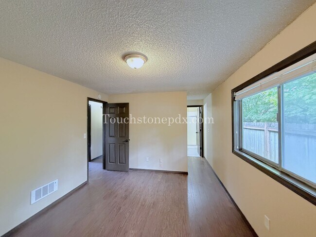 Building Photo - 2024-DIVIS