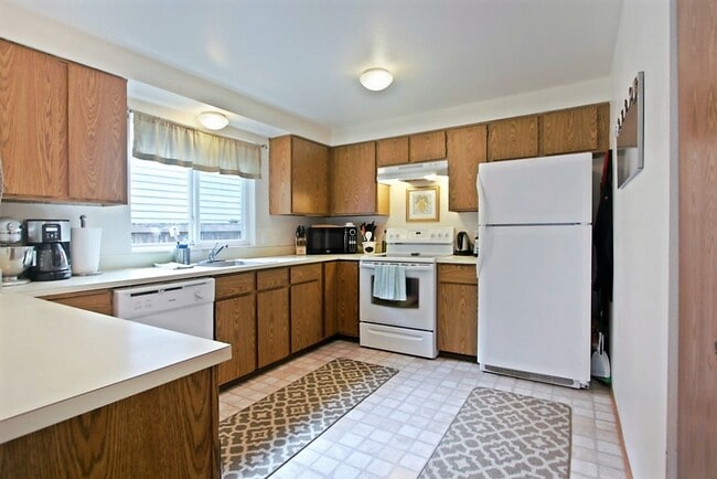 Building Photo - 13320 NE 137th Pl