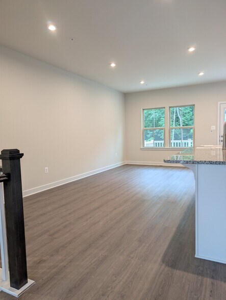 Building Photo - 9651 Klamath Ct