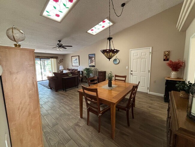 Building Photo - 729 Leisure World