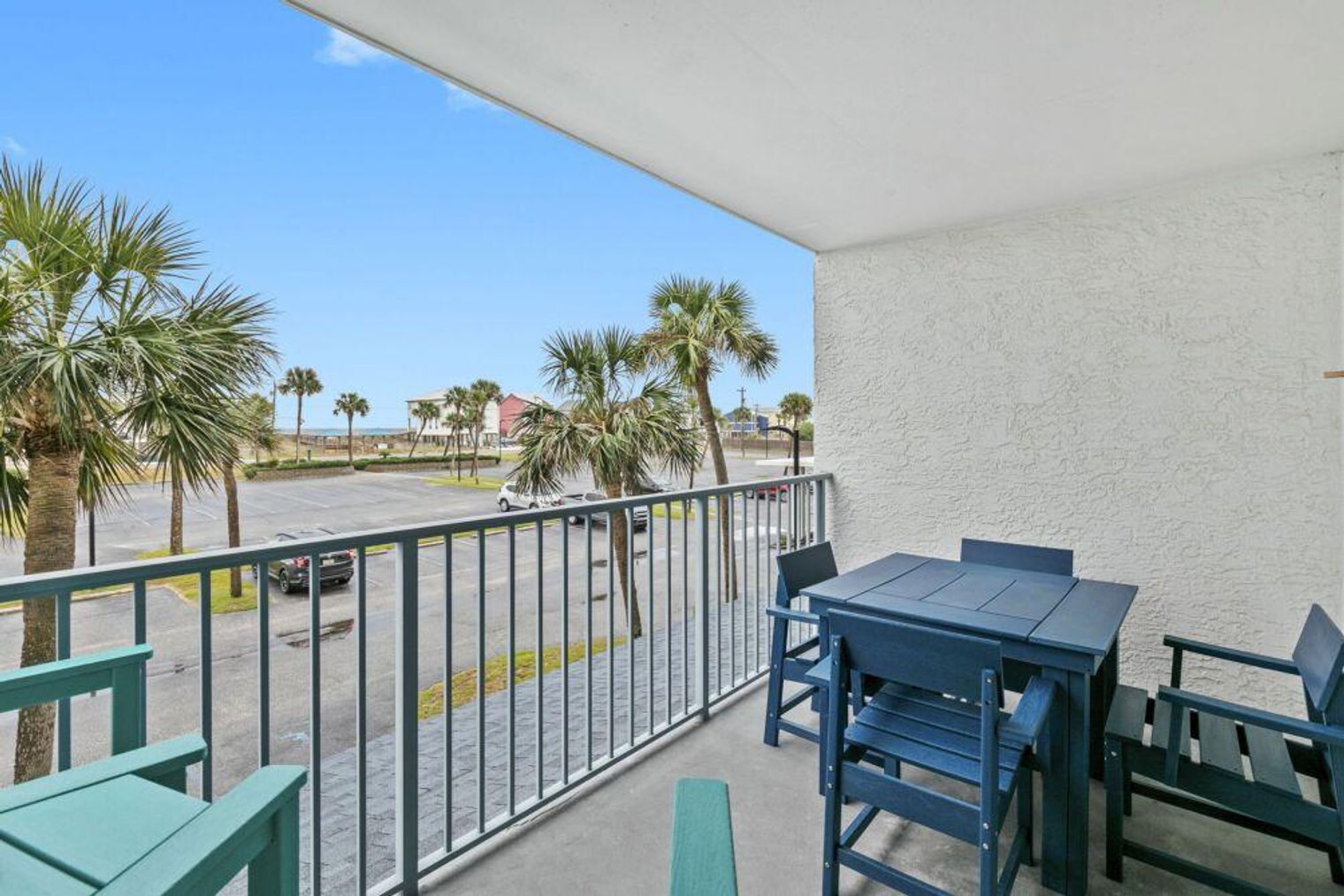 Building Photo - 1832 W Beach Blvd