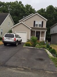 Building Photo - Beautiful 4 Bedroom house in Marlborough!