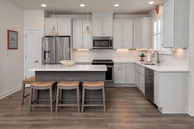 Building Photo - 312 Topside Dr