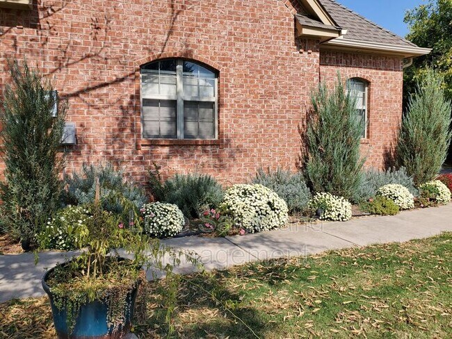 Building Photo - 3341 Heritage Green Cir
