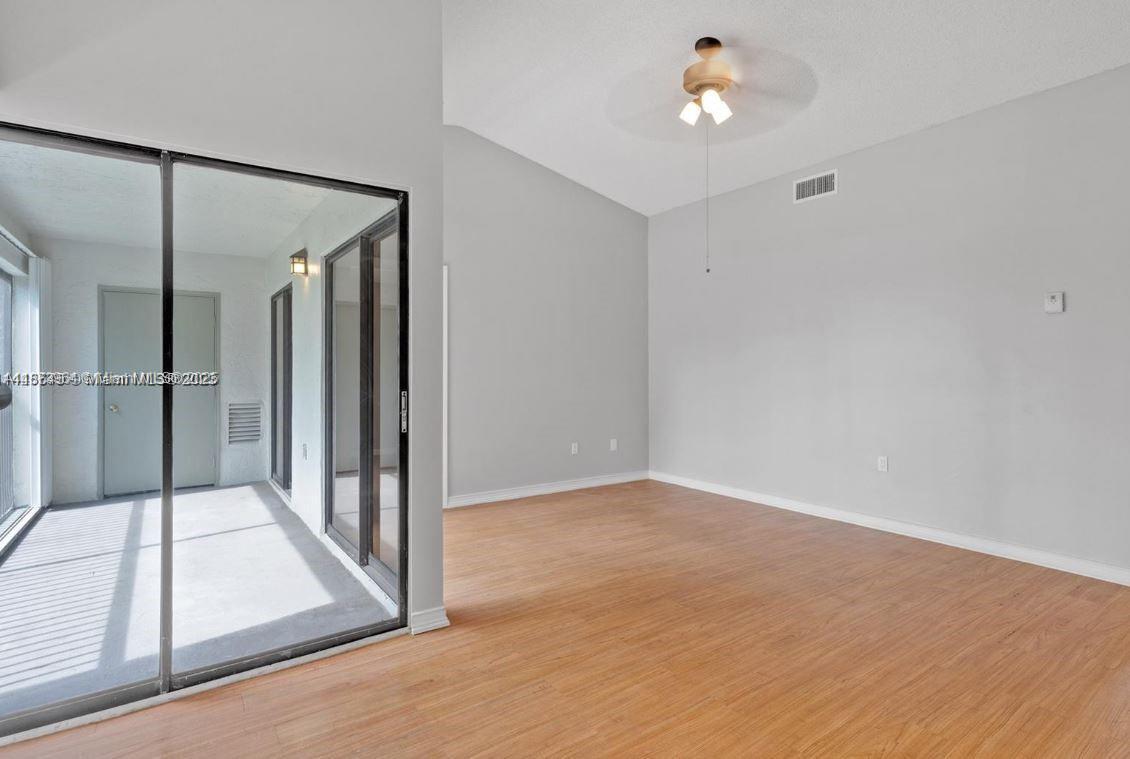 Building Photo - 1331 S Franklin Ave