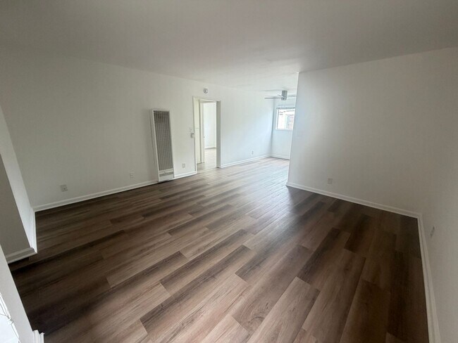 Interior Photo - t1257