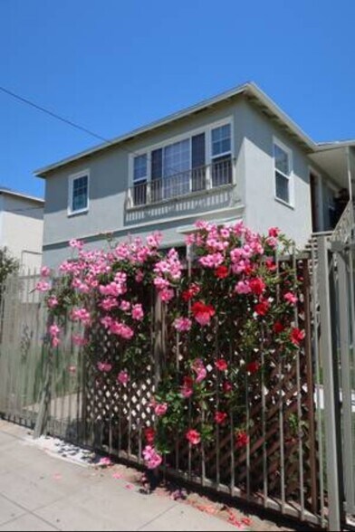 Building Photo - 530 N Van Ness Ave